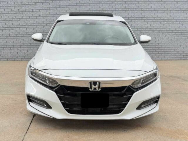 Белый Хонда Аккорд, объемом двигателя 1.5 л и пробегом 36 тыс. км за 2400 $, фото 1 на Automoto.ua