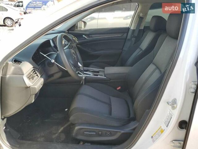 Белый Хонда Аккорд, объемом двигателя 1.5 л и пробегом 19 тыс. км за 3000 $, фото 6 на Automoto.ua