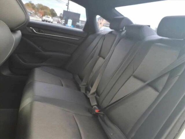 Белый Хонда Аккорд, объемом двигателя 1.5 л и пробегом 40 тыс. км за 6500 $, фото 11 на Automoto.ua