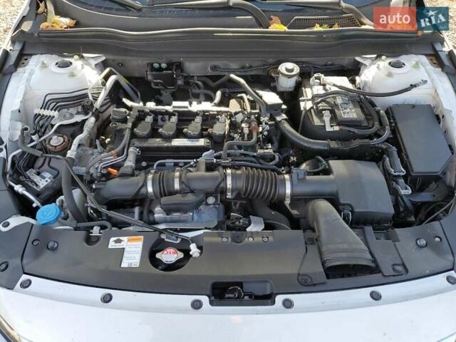 Белый Хонда Аккорд, объемом двигателя 1.5 л и пробегом 19 тыс. км за 3000 $, фото 10 на Automoto.ua