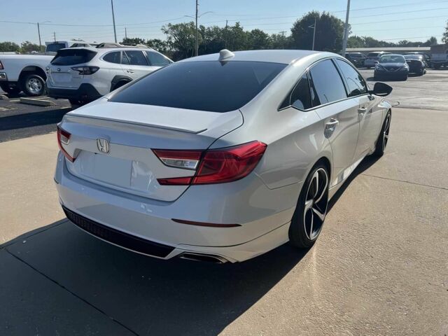 Белый Хонда Аккорд, объемом двигателя 2 л и пробегом 37 тыс. км за 6000 $, фото 3 на Automoto.ua