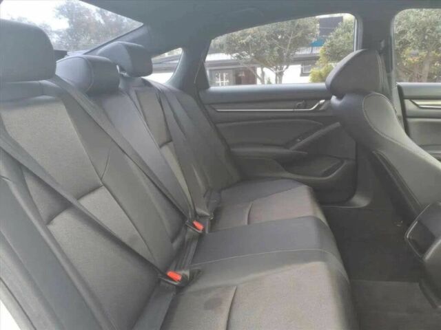 Белый Хонда Аккорд, объемом двигателя 1.5 л и пробегом 40 тыс. км за 6500 $, фото 10 на Automoto.ua