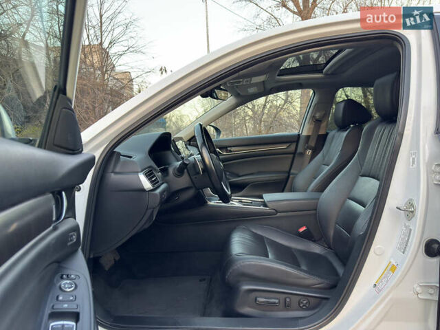 Белый Хонда Аккорд, объемом двигателя 2 л и пробегом 96 тыс. км за 20999 $, фото 28 на Automoto.ua