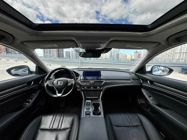 Белый Хонда Аккорд, объемом двигателя 2 л и пробегом 98 тыс. км за 21000 $, фото 1 на Automoto.ua