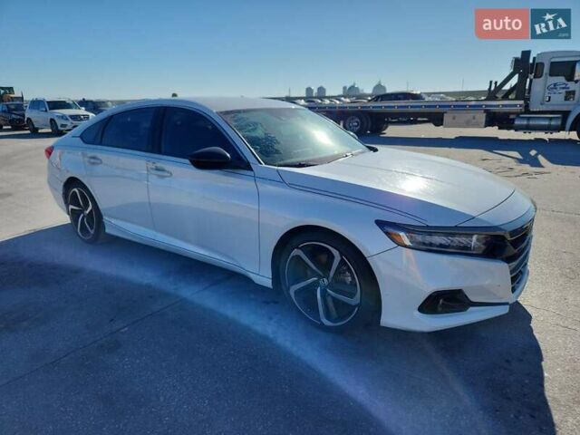 Белый Хонда Аккорд, объемом двигателя 1.5 л и пробегом 100 тыс. км за 6400 $, фото 3 на Automoto.ua