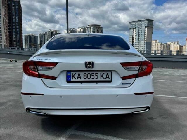 Белый Хонда Аккорд, объемом двигателя 2 л и пробегом 98 тыс. км за 21000 $, фото 2 на Automoto.ua