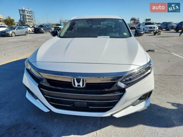 Белый Хонда Аккорд, объемом двигателя 1.5 л и пробегом 100 тыс. км за 6400 $, фото 4 на Automoto.ua