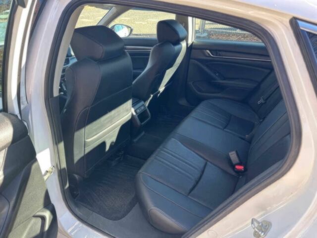 Белый Хонда Аккорд, объемом двигателя 1.5 л и пробегом 26 тыс. км за 14000 $, фото 11 на Automoto.ua