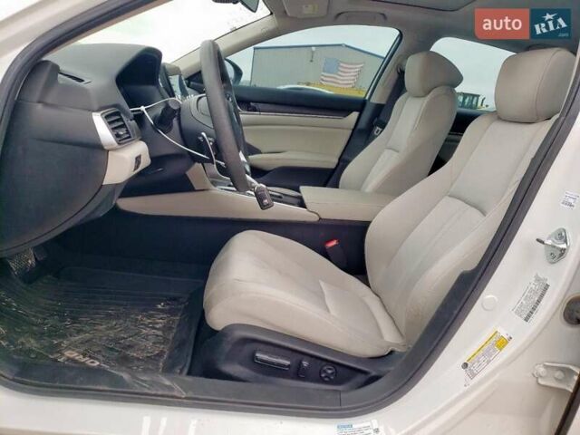 Белый Хонда Аккорд, объемом двигателя 2 л и пробегом 51 тыс. км за 18745 $, фото 6 на Automoto.ua