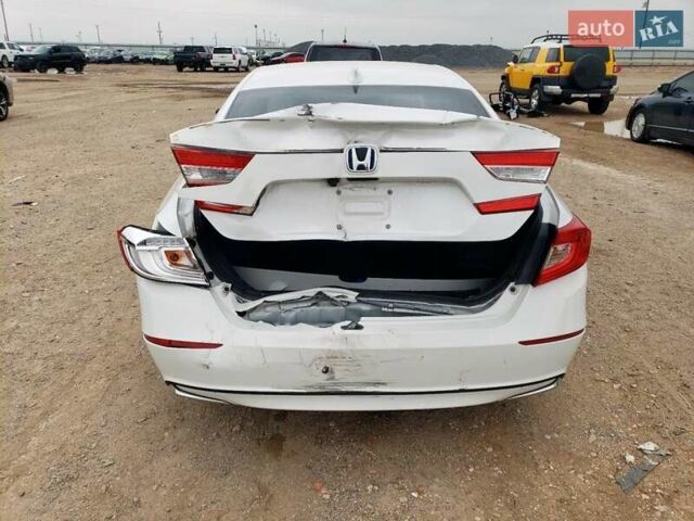 Белый Хонда Аккорд, объемом двигателя 2 л и пробегом 51 тыс. км за 18745 $, фото 5 на Automoto.ua