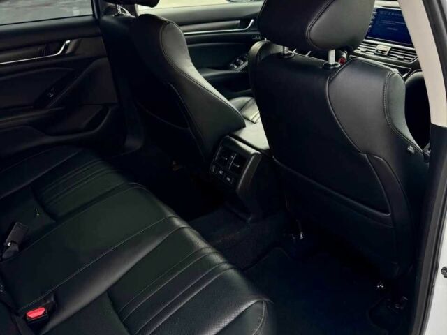 Белый Хонда Аккорд, объемом двигателя 2 л и пробегом 98 тыс. км за 21000 $, фото 14 на Automoto.ua