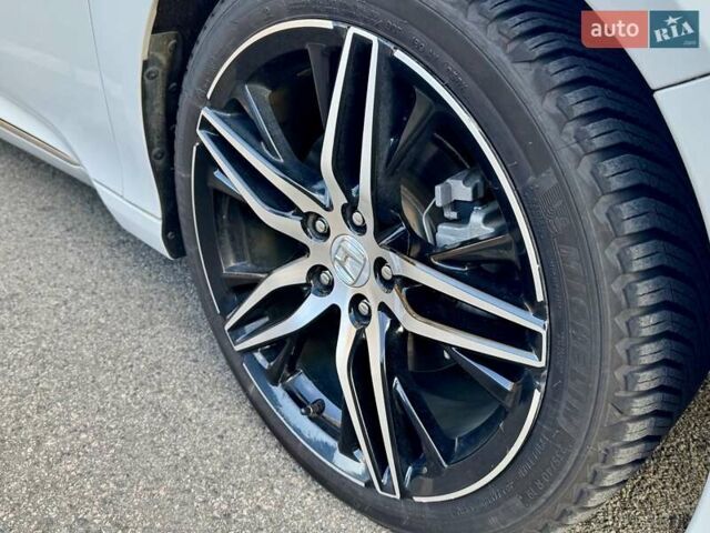 Белый Хонда Аккорд, объемом двигателя 2 л и пробегом 121 тыс. км за 29800 $, фото 8 на Automoto.ua