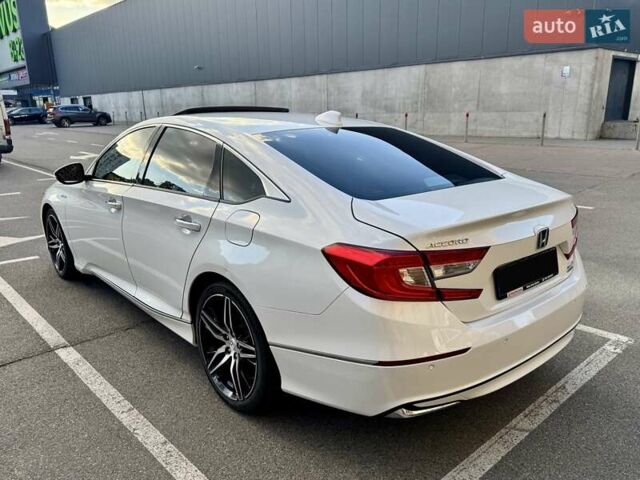 Белый Хонда Аккорд, объемом двигателя 2 л и пробегом 121 тыс. км за 29800 $, фото 6 на Automoto.ua
