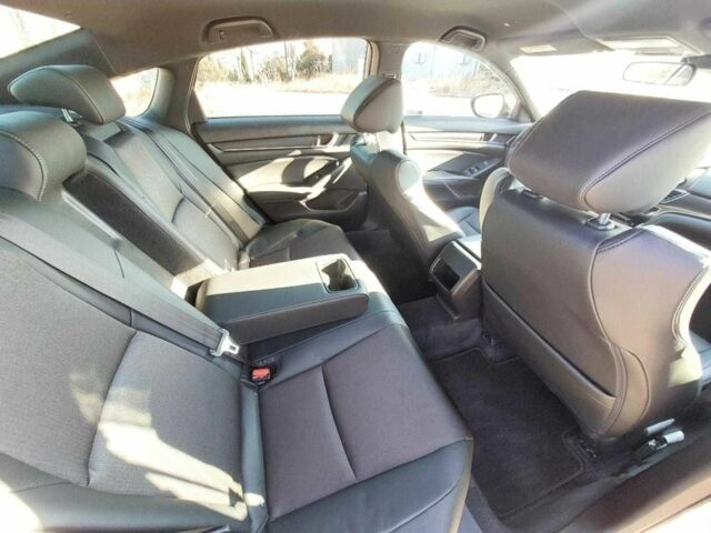 Белый Хонда Аккорд, объемом двигателя 0 л и пробегом 24 тыс. км за 17500 $, фото 9 на Automoto.ua