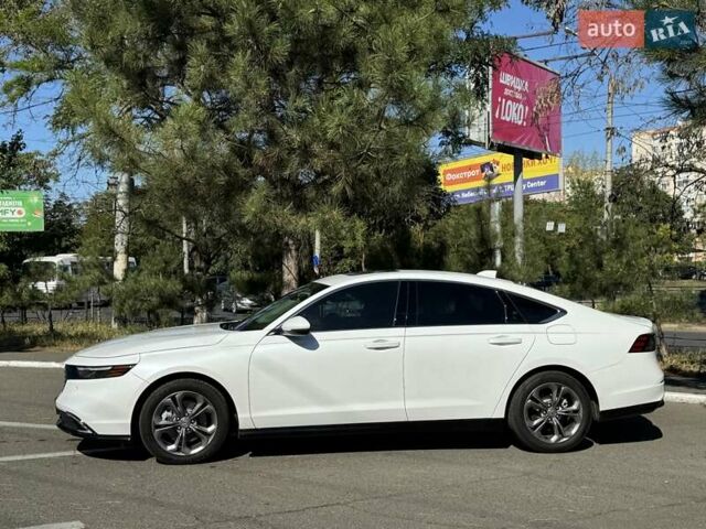 Білий Хонда Аккорд, об'ємом двигуна 2 л та пробігом 102 тис. км за 28500 $, фото 3 на Automoto.ua