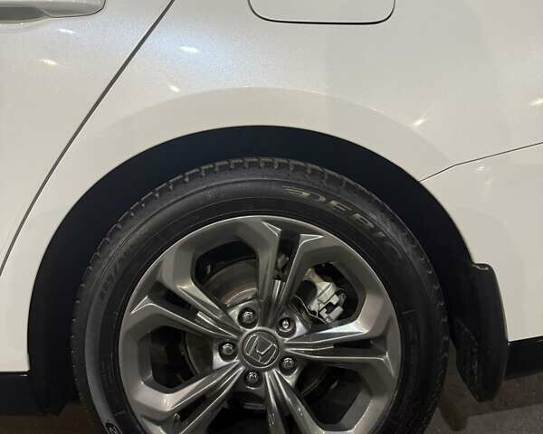 Белый Хонда Аккорд, объемом двигателя 1.99 л и пробегом 12 тыс. км за 36999 $, фото 10 на Automoto.ua