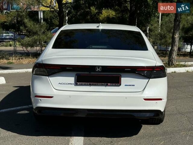 Білий Хонда Аккорд, об'ємом двигуна 2 л та пробігом 102 тис. км за 28500 $, фото 5 на Automoto.ua