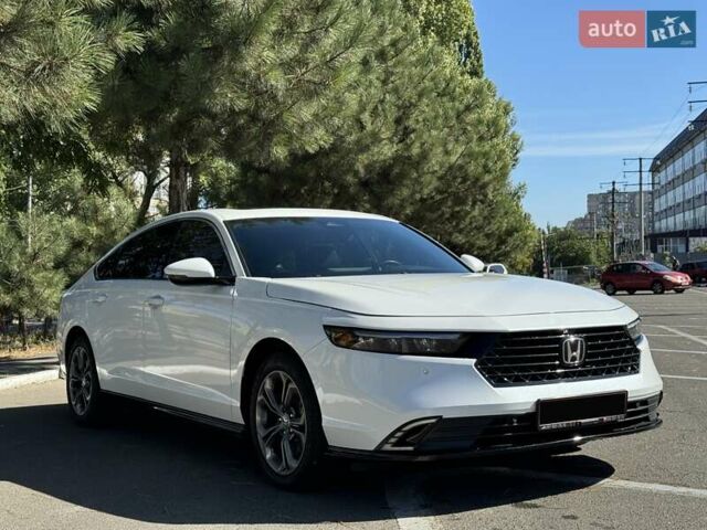 Білий Хонда Аккорд, об'ємом двигуна 2 л та пробігом 102 тис. км за 28500 $, фото 2 на Automoto.ua