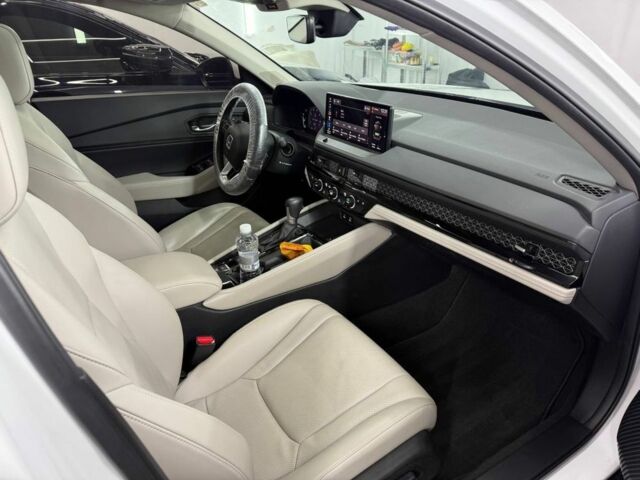 Белый Хонда Аккорд, объемом двигателя 2 л и пробегом 16 тыс. км за 28447 $, фото 4 на Automoto.ua