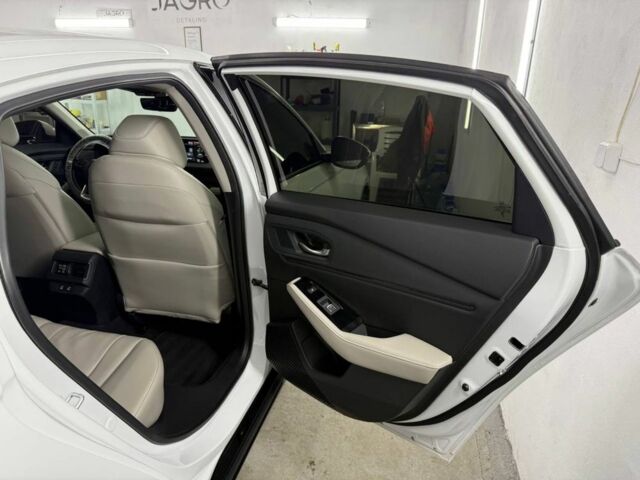 Белый Хонда Аккорд, объемом двигателя 2 л и пробегом 16 тыс. км за 28447 $, фото 3 на Automoto.ua