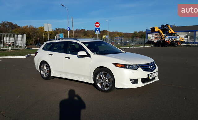 Белый Хонда Аккорд, объемом двигателя 2.4 л и пробегом 287 тыс. км за 8600 $, фото 5 на Automoto.ua