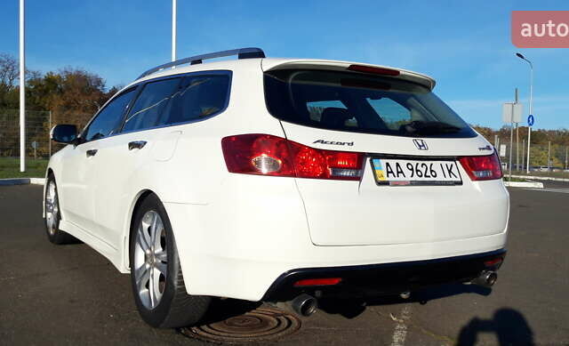 Белый Хонда Аккорд, объемом двигателя 2.4 л и пробегом 287 тыс. км за 8600 $, фото 10 на Automoto.ua