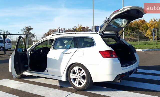 Белый Хонда Аккорд, объемом двигателя 2.4 л и пробегом 287 тыс. км за 8600 $, фото 20 на Automoto.ua