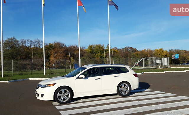 Белый Хонда Аккорд, объемом двигателя 2.4 л и пробегом 287 тыс. км за 8600 $, фото 11 на Automoto.ua