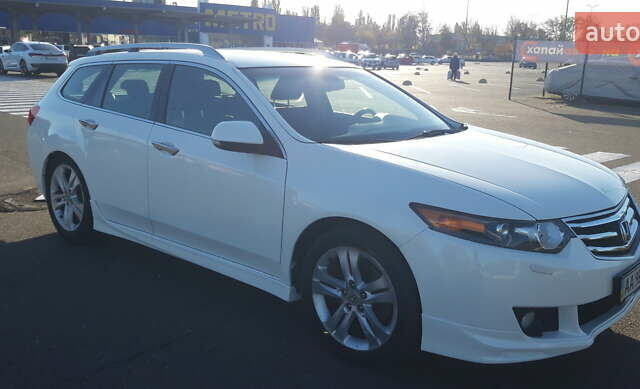 Белый Хонда Аккорд, объемом двигателя 2.4 л и пробегом 287 тыс. км за 8600 $, фото 7 на Automoto.ua