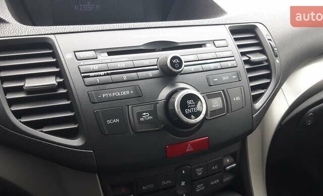 Белый Хонда Аккорд, объемом двигателя 2.4 л и пробегом 287 тыс. км за 8600 $, фото 21 на Automoto.ua