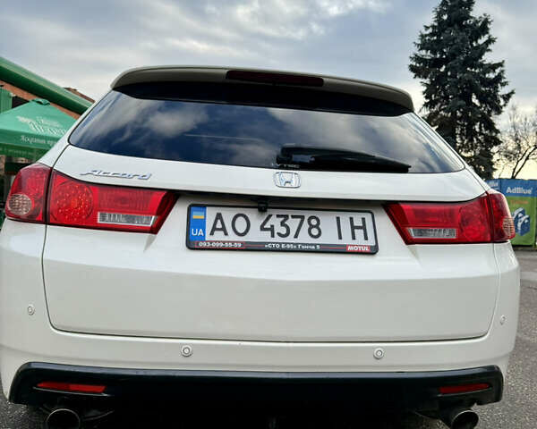 Белый Хонда Аккорд, объемом двигателя 2.35 л и пробегом 224 тыс. км за 9999 $, фото 5 на Automoto.ua