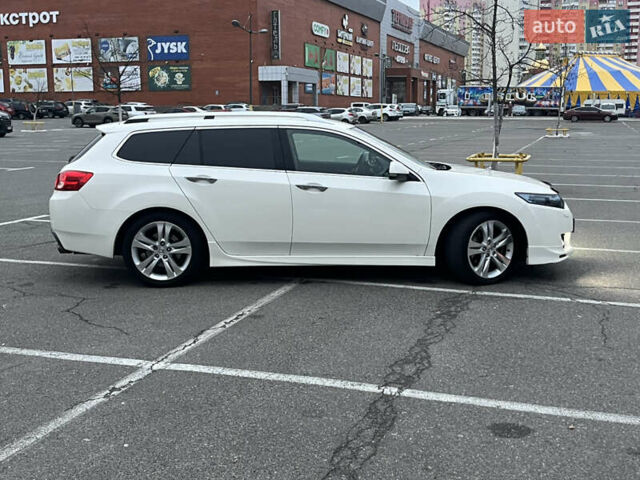 Белый Хонда Аккорд, объемом двигателя 2.35 л и пробегом 260 тыс. км за 12500 $, фото 1 на Automoto.ua