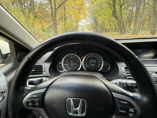 Белый Хонда Аккорд, объемом двигателя 0 л и пробегом 220 тыс. км за 8850 $, фото 12 на Automoto.ua