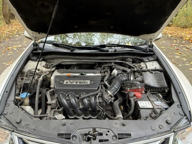 Белый Хонда Аккорд, объемом двигателя 0 л и пробегом 220 тыс. км за 8850 $, фото 9 на Automoto.ua