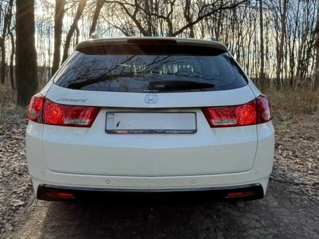 Білий Хонда Аккорд, об'ємом двигуна 2.2 л та пробігом 337 тис. км за 8200 $, фото 2 на Automoto.ua