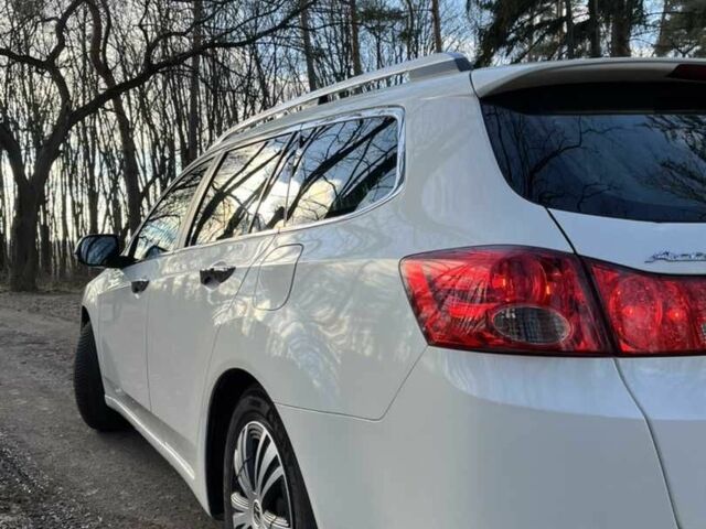 Білий Хонда Аккорд, об'ємом двигуна 2.2 л та пробігом 337 тис. км за 8200 $, фото 1 на Automoto.ua