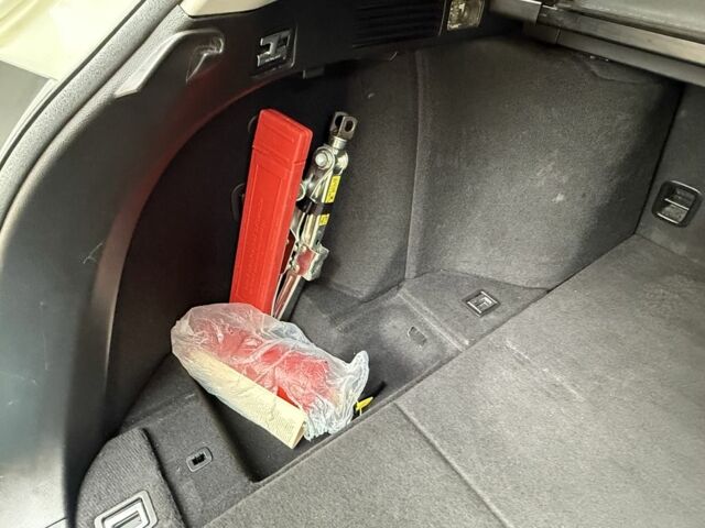 Белый Хонда Аккорд, объемом двигателя 0 л и пробегом 220 тыс. км за 8850 $, фото 17 на Automoto.ua