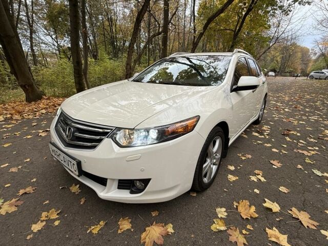 Белый Хонда Аккорд, объемом двигателя 0 л и пробегом 220 тыс. км за 8850 $, фото 4 на Automoto.ua