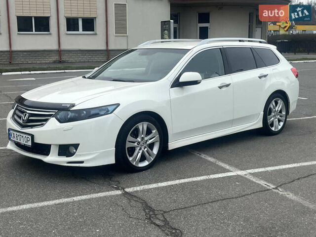 Белый Хонда Аккорд, объемом двигателя 2.35 л и пробегом 260 тыс. км за 12500 $, фото 24 на Automoto.ua