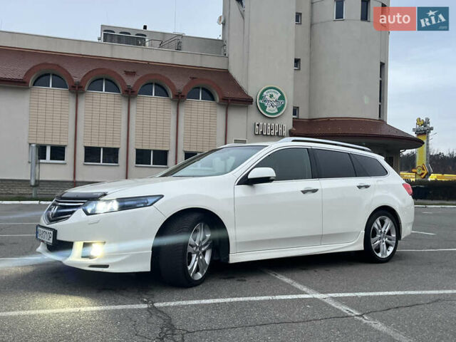 Белый Хонда Аккорд, объемом двигателя 2.35 л и пробегом 260 тыс. км за 12500 $, фото 13 на Automoto.ua