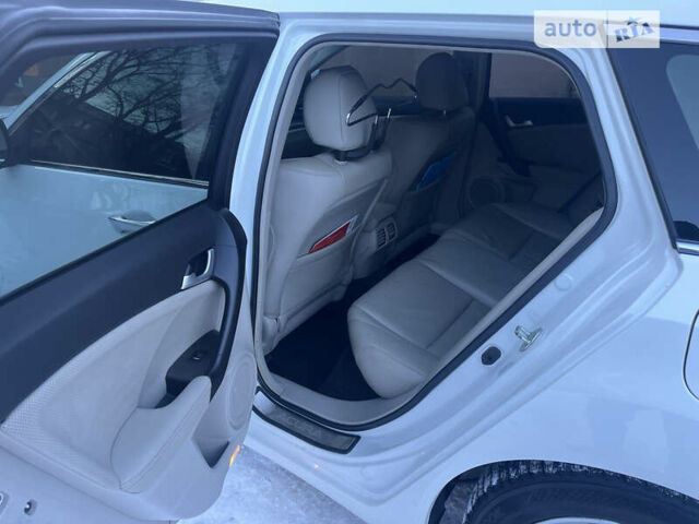 Білий Хонда Аккорд, об'ємом двигуна 2.4 л та пробігом 165 тис. км за 12500 $, фото 12 на Automoto.ua