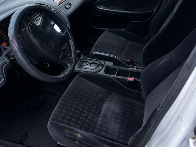 Белый Хонда Аккорд, объемом двигателя 1.9 л и пробегом 350 тыс. км за 999 $, фото 8 на Automoto.ua