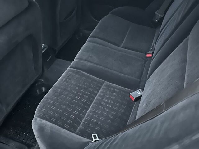 Белый Хонда Аккорд, объемом двигателя 1.9 л и пробегом 350 тыс. км за 999 $, фото 7 на Automoto.ua