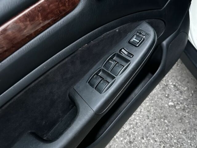 Белый Хонда Аккорд, объемом двигателя 1.9 л и пробегом 350 тыс. км за 999 $, фото 9 на Automoto.ua