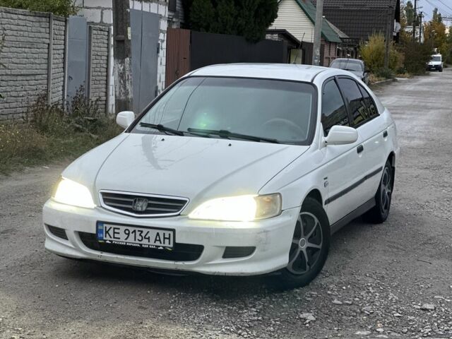 Белый Хонда Аккорд, объемом двигателя 1.9 л и пробегом 350 тыс. км за 999 $, фото 1 на Automoto.ua
