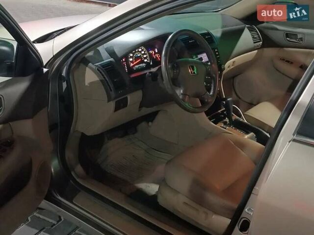Бежевий Хонда Аккорд, об'ємом двигуна 3 л та пробігом 173 тис. км за 5499 $, фото 8 на Automoto.ua