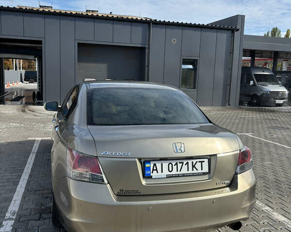 Хонда Аккорд 2007 в Кривом Роге на Automoto.ua Бежевый Хонда Аккорд, объемом двигателя 2.35 л и пробегом 290 тыс. км за 7900 $, фото 4 на Automoto.ua