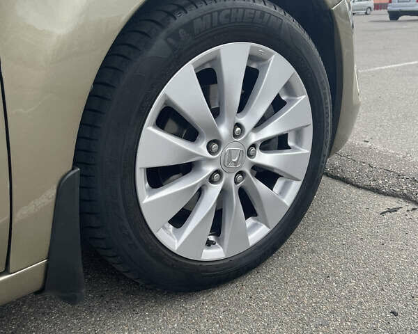 Бежевий Хонда Аккорд, об'ємом двигуна 2.4 л та пробігом 300 тис. км за 6500 $, фото 3 на Automoto.ua