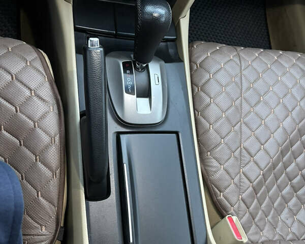 Хонда Аккорд 2007 в Кривом Роге на Automoto.ua Бежевый Хонда Аккорд, объемом двигателя 2.35 л и пробегом 290 тыс. км за 7900 $, фото 14 на Automoto.ua