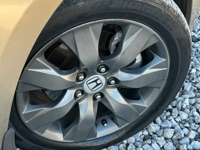 Бежевый Хонда Аккорд, объемом двигателя 2.4 л и пробегом 235 тыс. км за 7200 $, фото 3 на Automoto.ua